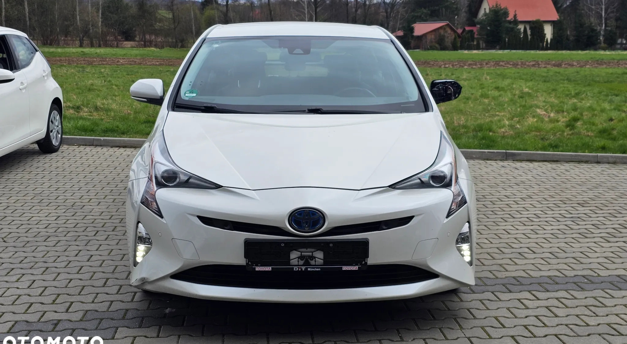 Toyota Prius cena 49900 przebieg: 137610, rok produkcji 2016 z Ostrów Wielkopolski małe 172